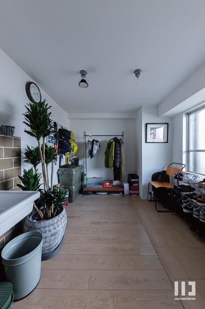 「The hideaway café」の玄関・土間