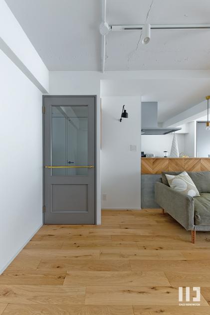 「my sweet home」のリビングドア