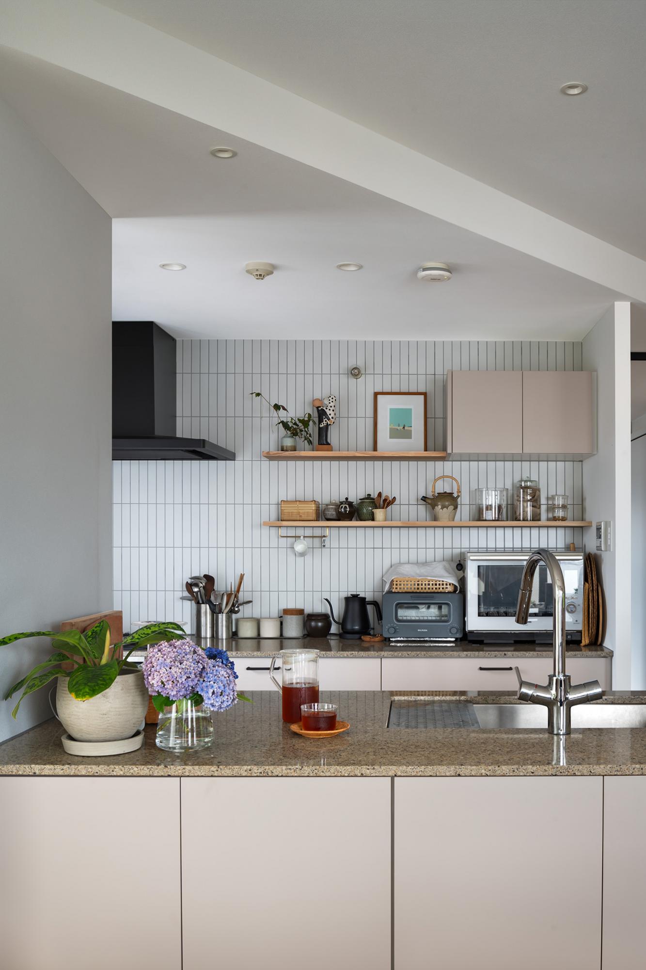 「ナナメの眺め」のキッチン