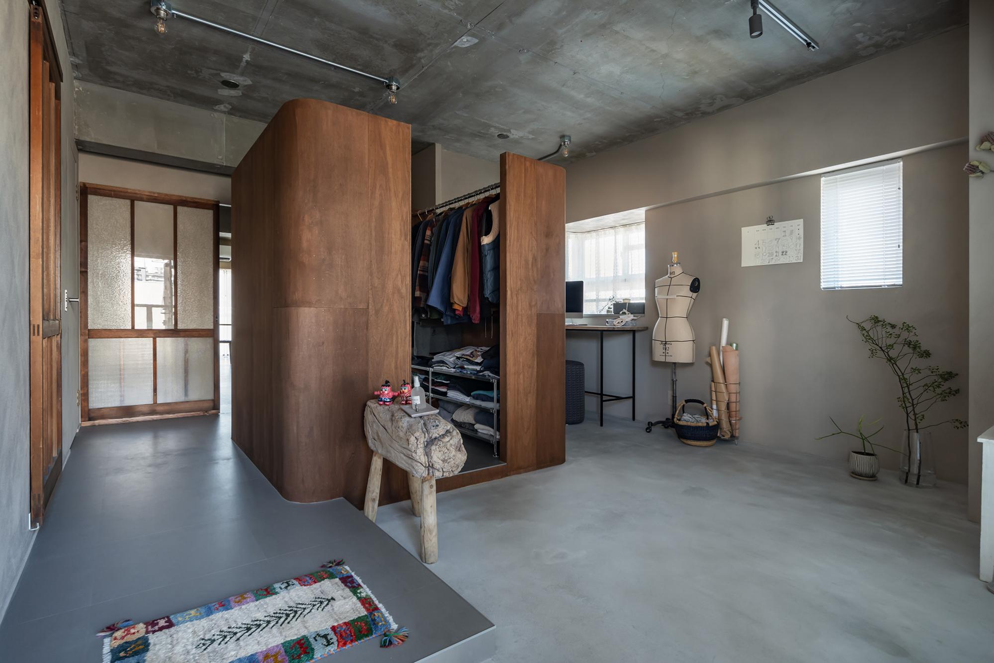 「遊郭建具と暮らす」の玄関・土間