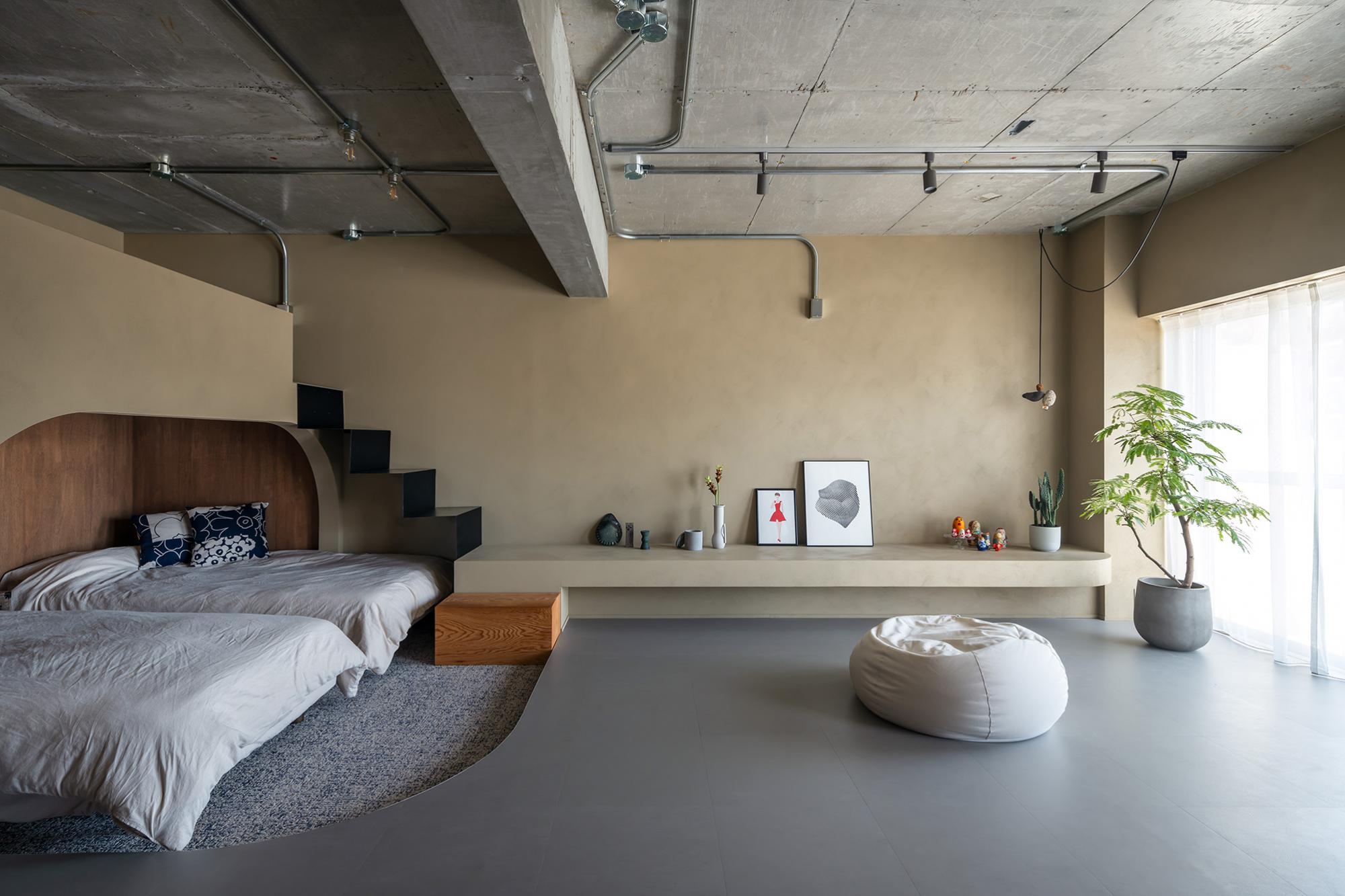 「遊郭建具と暮らす」のリビング