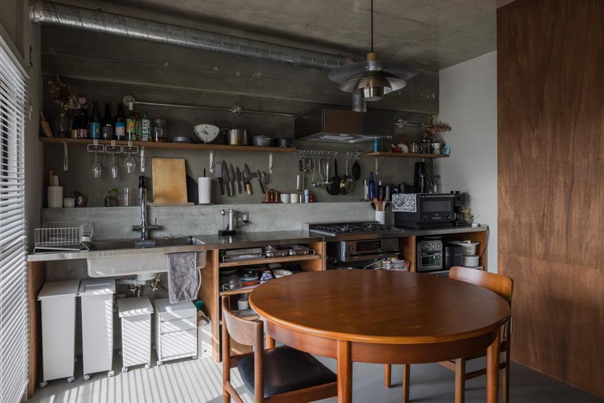 「それぞれの基地」のダイニング・キッチン