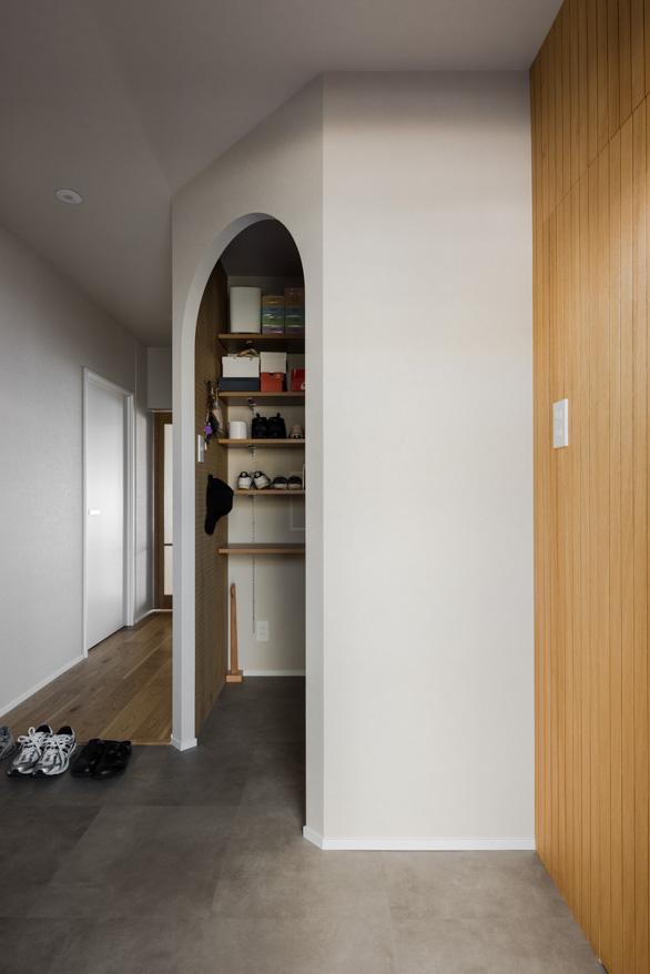 「Louver」のシューズクローゼット