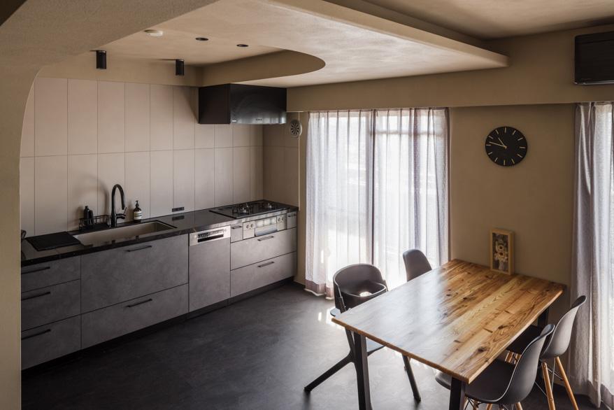 「tone」のアール天井