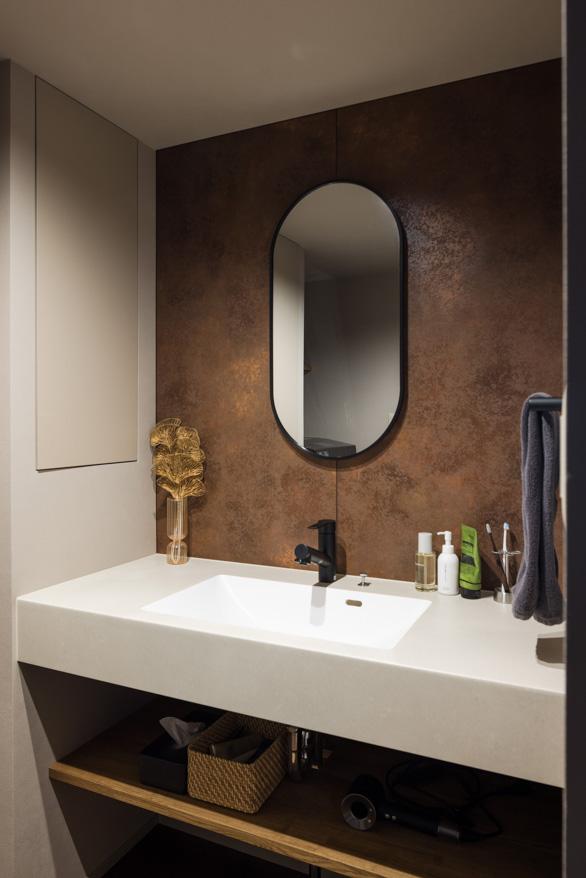 「tone」の洗面所