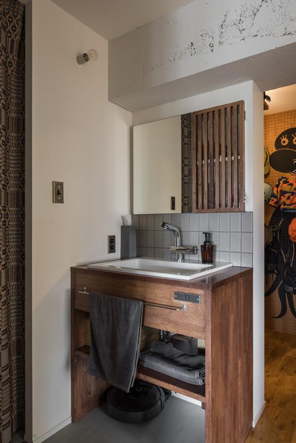 「canvas」の洗面所