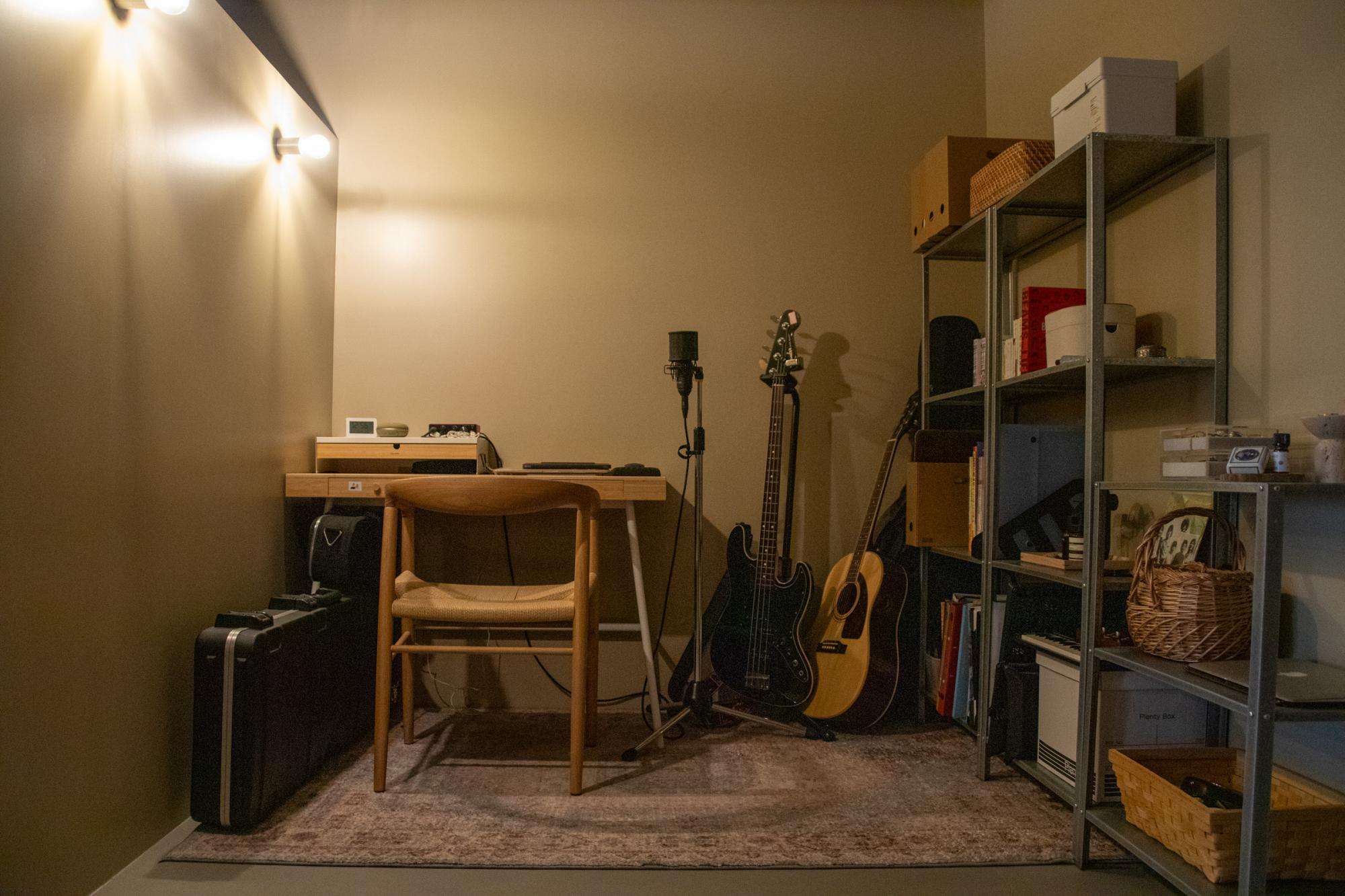 「アールの向こう側」のフリールーム