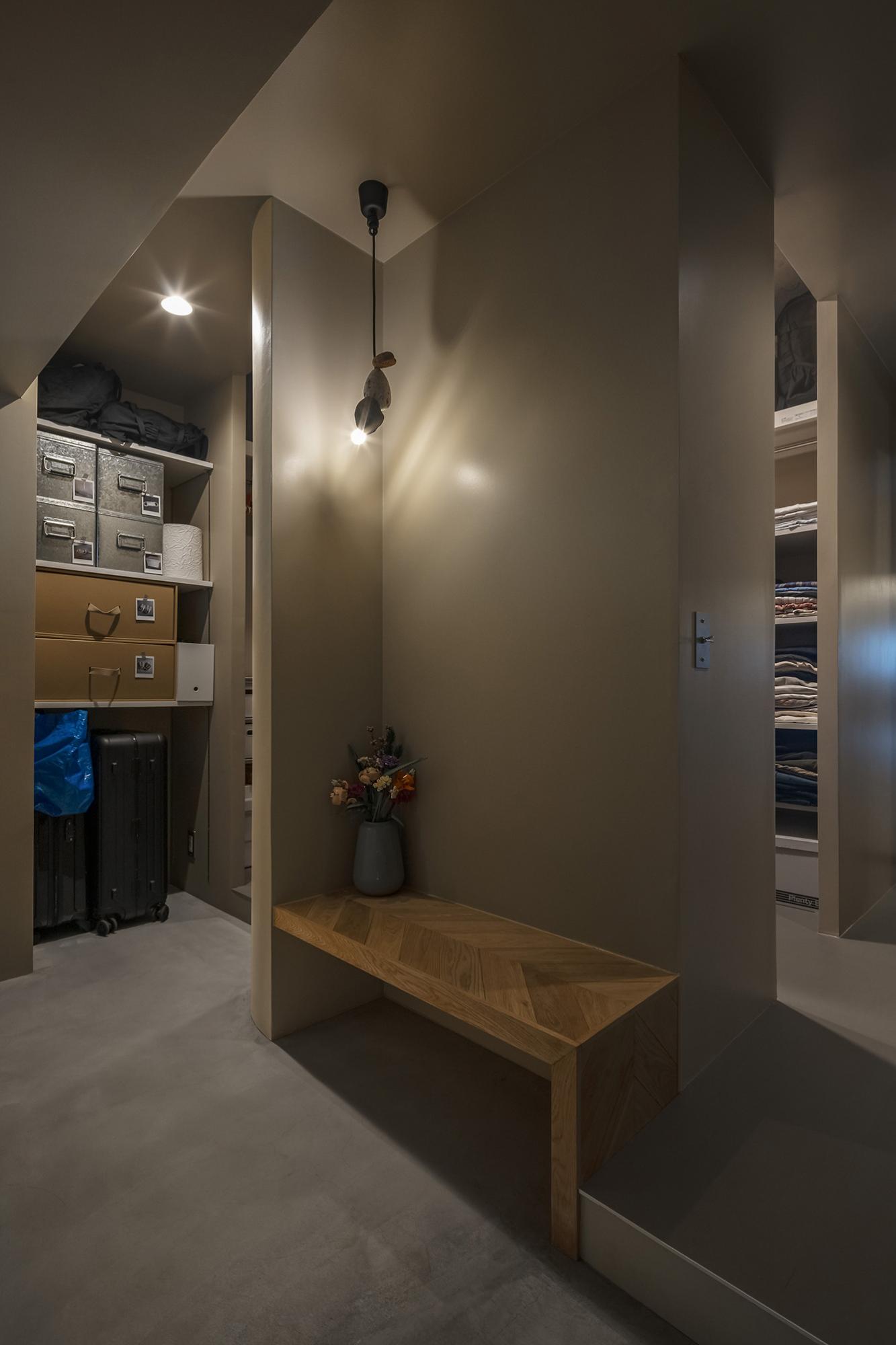 「アールの向こう側」の玄関・土間