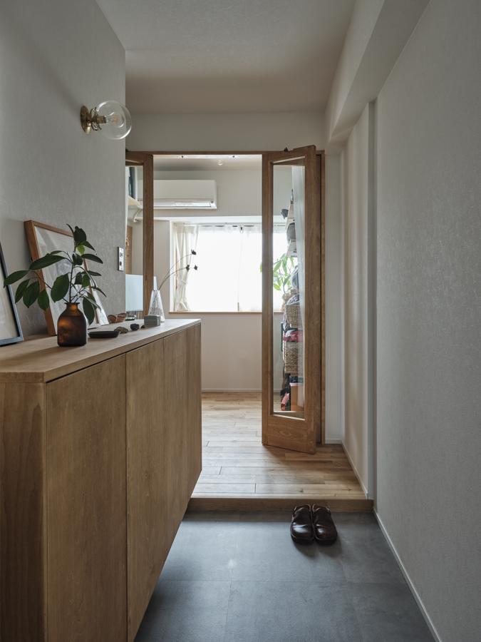 「透明な境界」の玄関