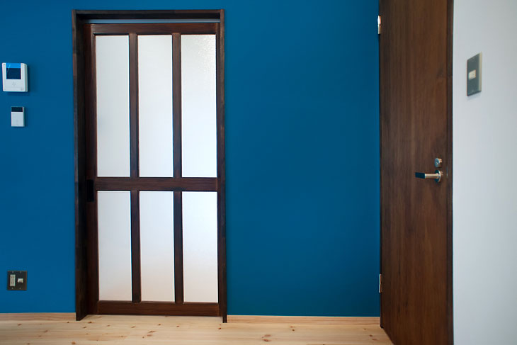 「受け継がれる魅力」のリビングダイニング