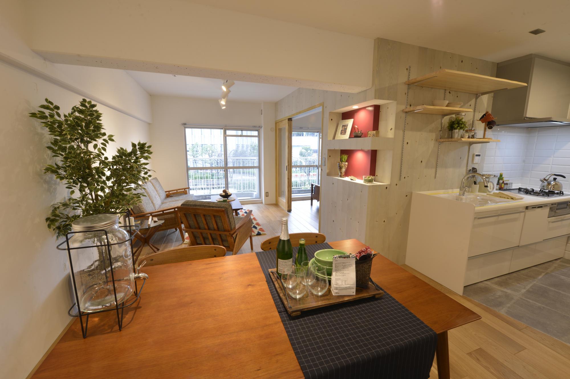 「オーガニックスタイル（御殿山ハイツ）」のリビングダイニング