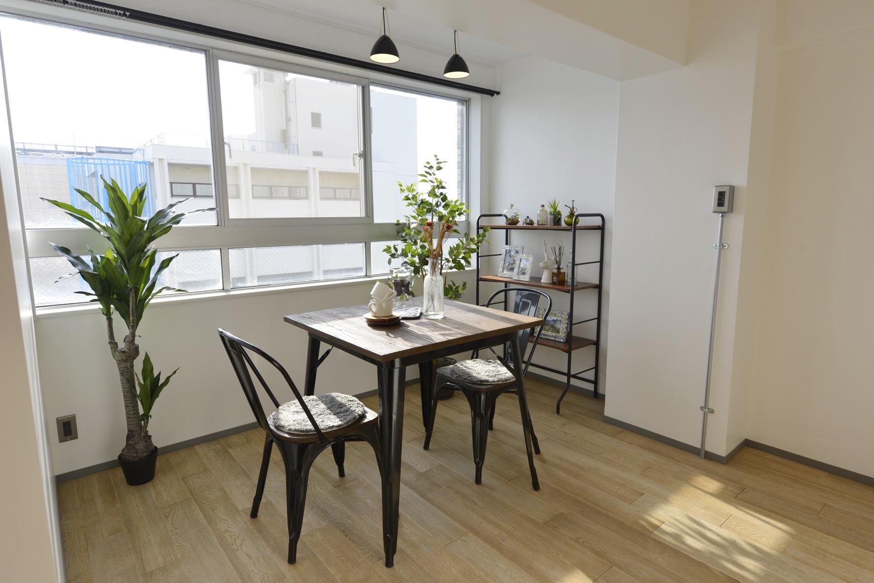 「ヴィンテージスタイル」のリビングダイニング