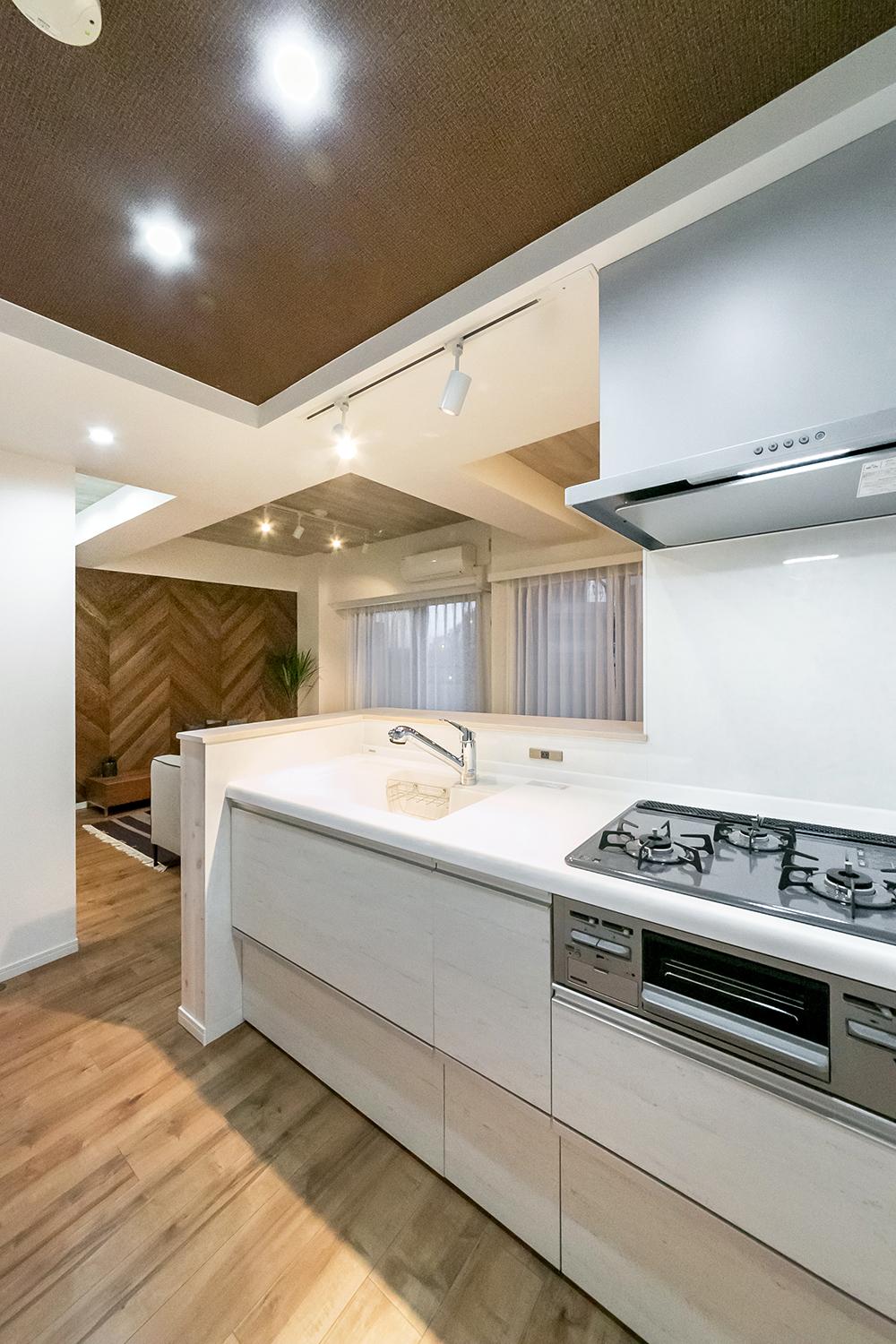 「プレーンスタイル（湘南辻堂）」のキッチン