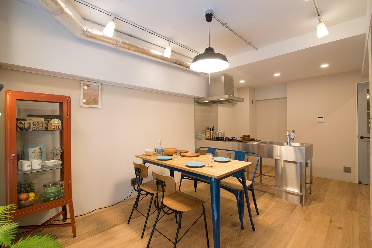 「リビングにカフェテラスの雰囲気を！」のリビングダイニング