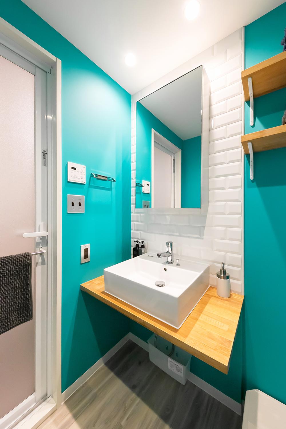 「木のぬくもりと石の存在感（江東区）」のお風呂・洗面所・トイレ