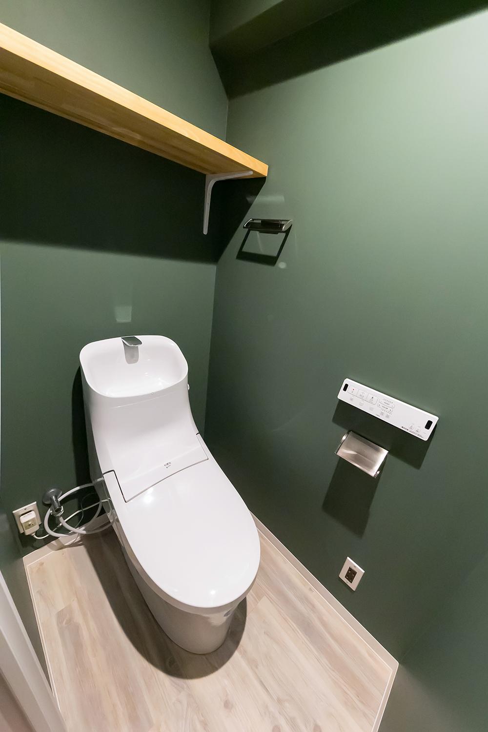 「木のぬくもりと石の存在感（江東区）」のお風呂・洗面所・トイレ