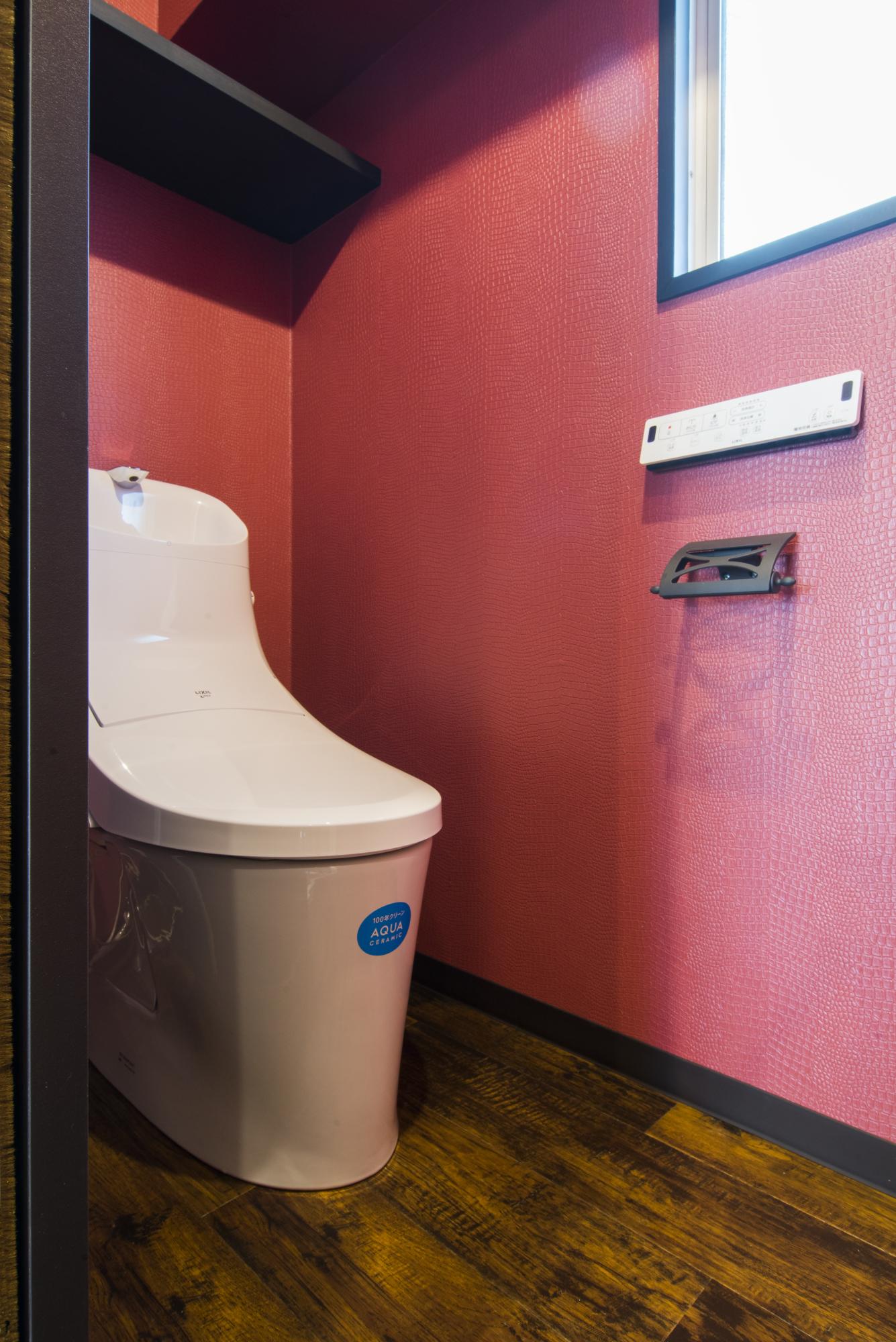 「ビンテージ風の大人な雰囲気」のお風呂・洗面所・トイレ