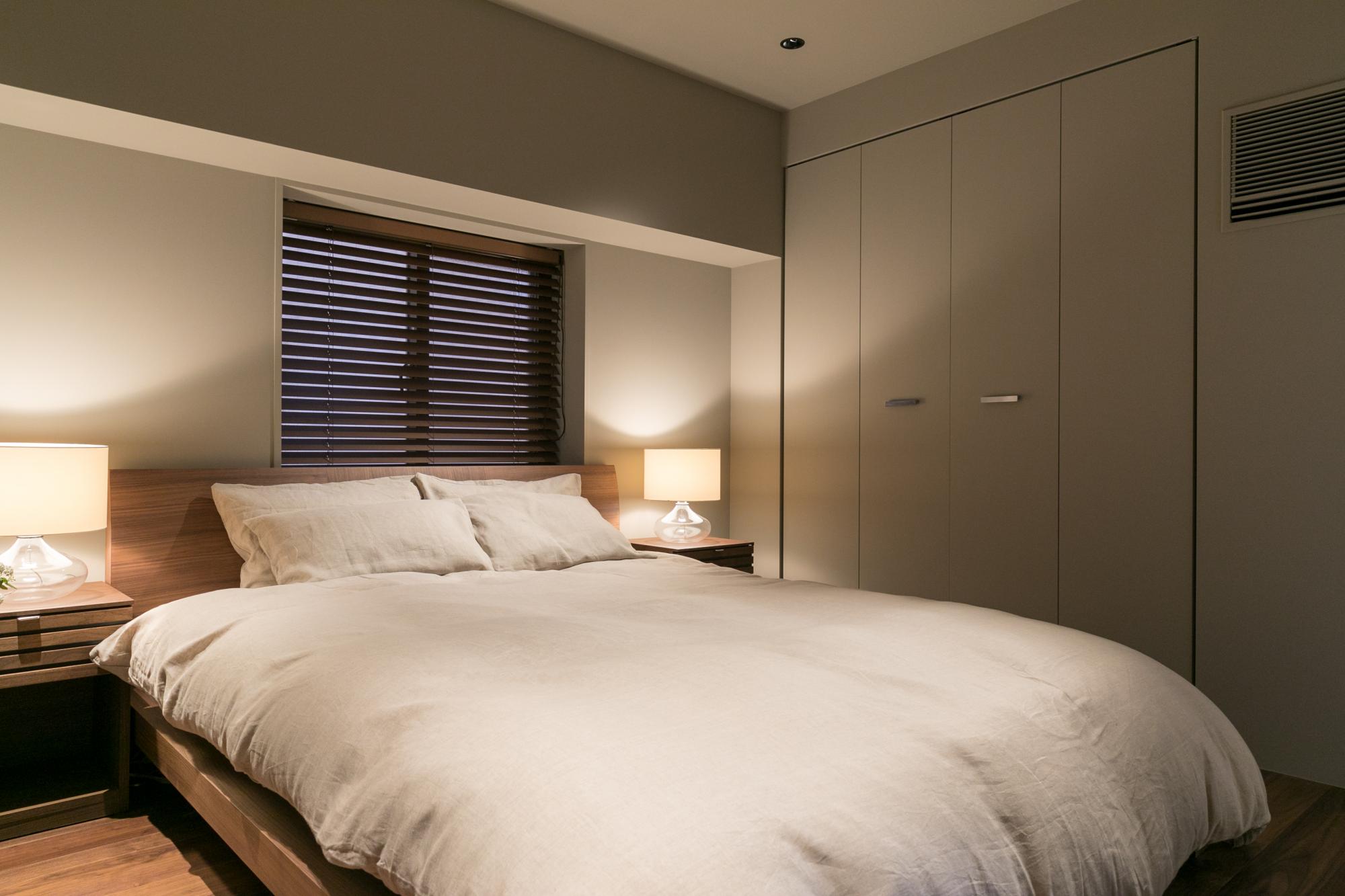 落ち着いた寝室