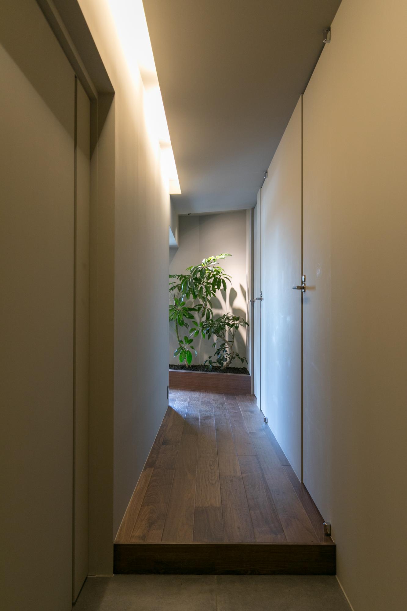 リノベーション施工前に、植物に関するご要望を専門スタッフがしっかりヒアリングいたします。綿密な打ち合わせを行いお客様の好みやライフスタイルに最適な植物を提案します。