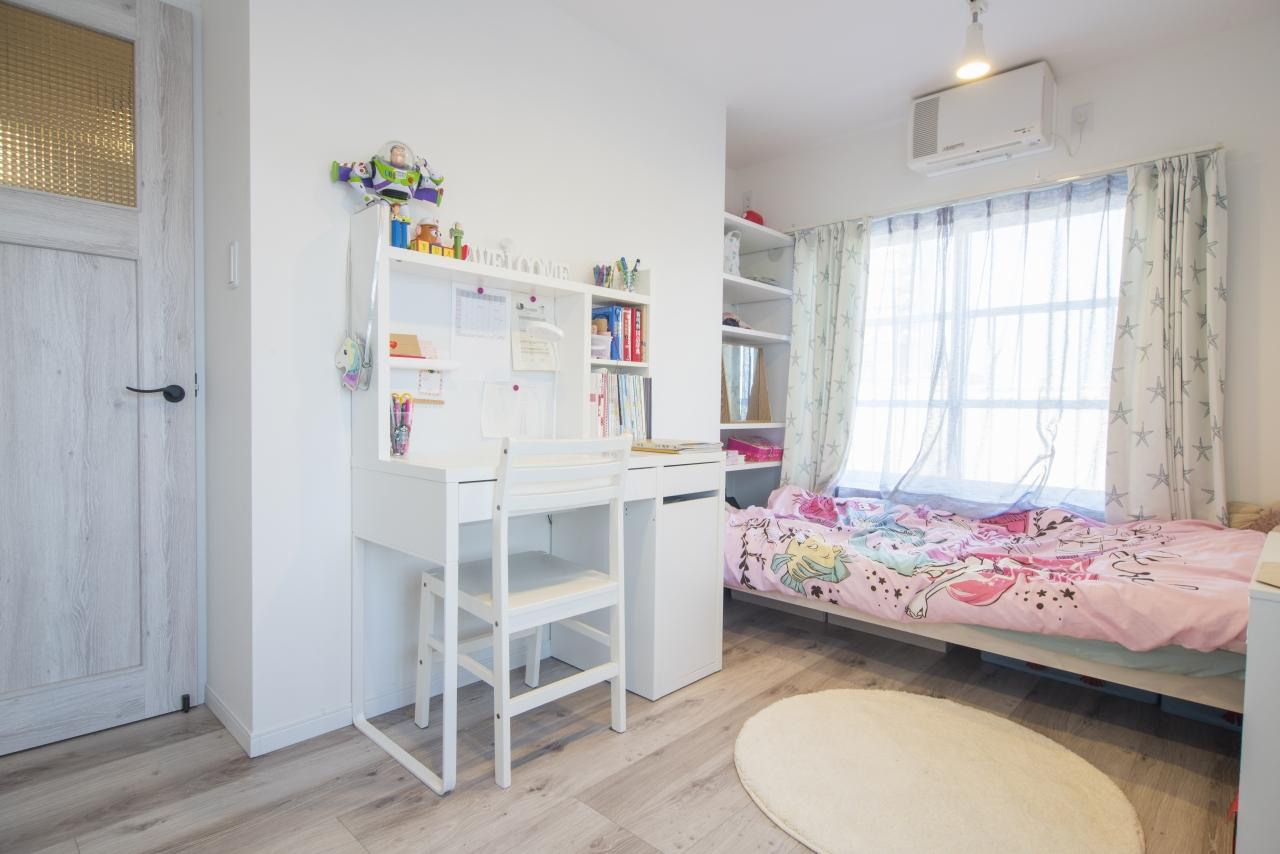 「家族みんなが楽しく暮らせるゆとりの空間を実現させた家」の子供部屋