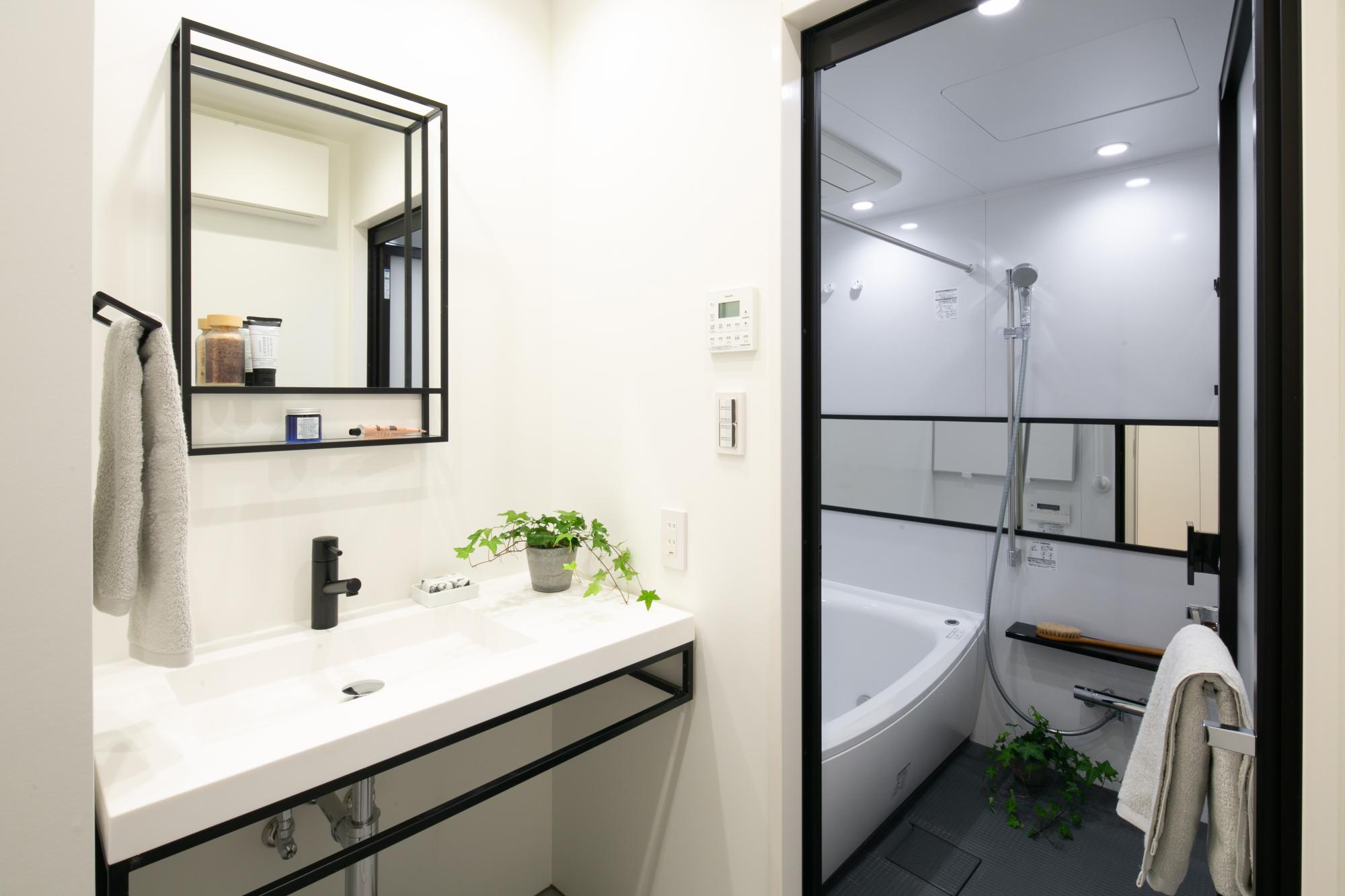 「RE : Apartment UNITED ARROWS LTD. 三軒茶屋」のお風呂・洗面所・トイレ