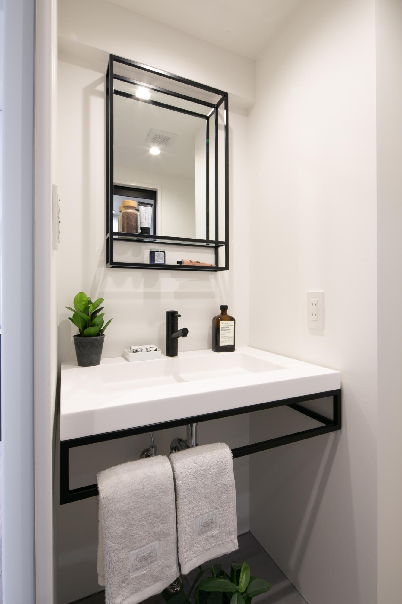 「RE : Apartment UNITED ARROWS LTD. 目黒」のお風呂・洗面所・トイレ