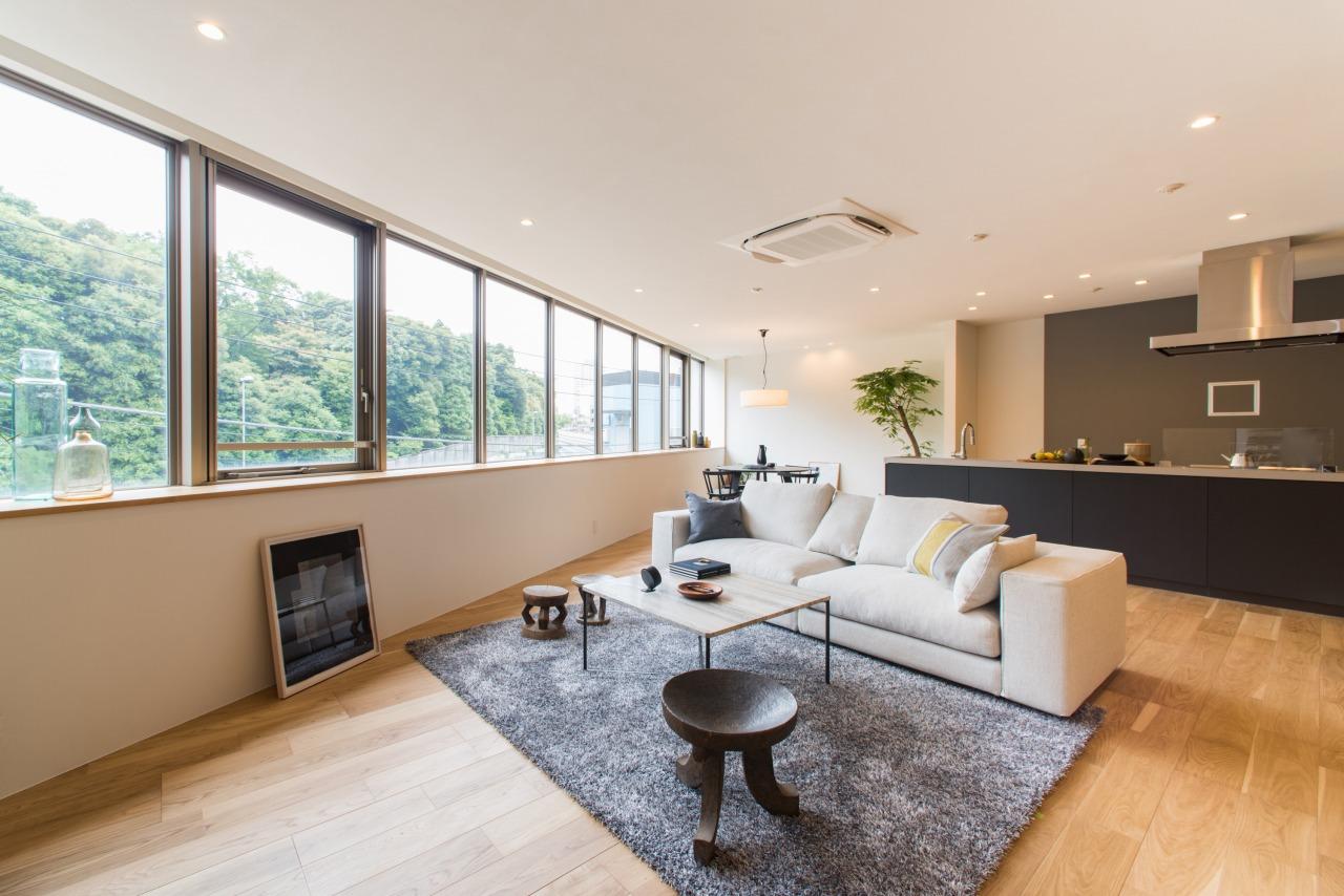 「RE : Apartment UNITED ARROWS LTD.白金」のリビングダイニング