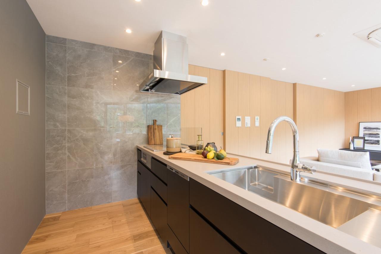 「RE : Apartment UNITED ARROWS LTD.白金」のキッチン