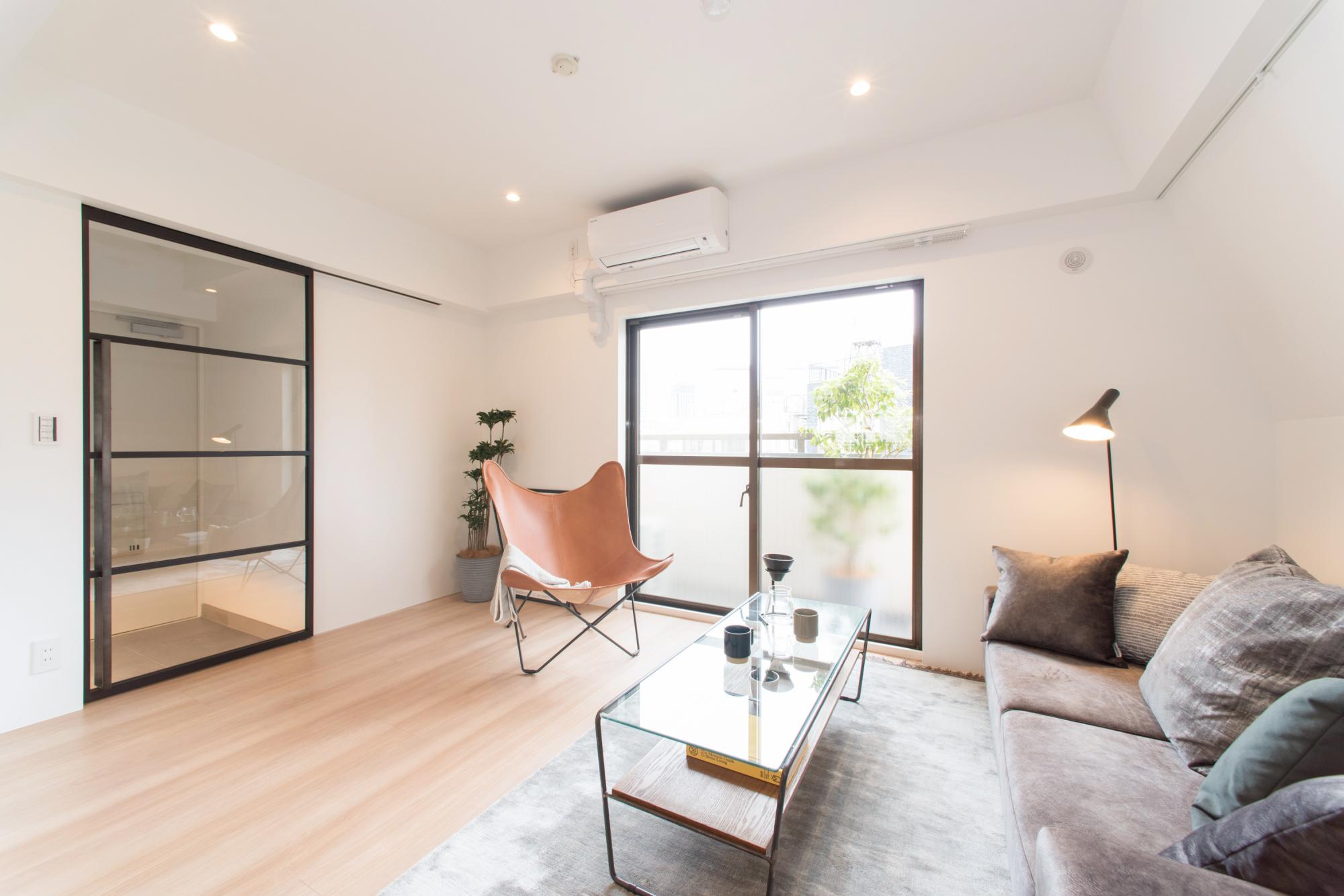 「RE : Apartment UNITED ARROWS LTD.代々木」のリビングダイニング