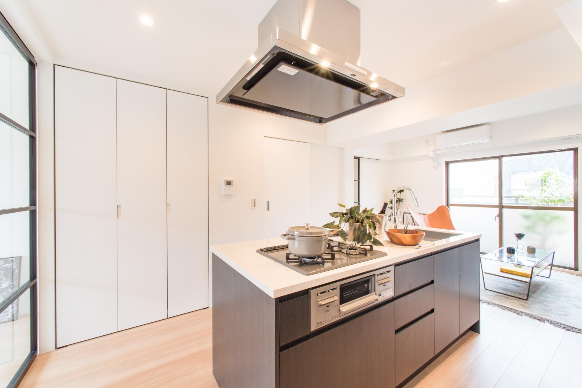 「RE : Apartment UNITED ARROWS LTD.代々木」のキッチン