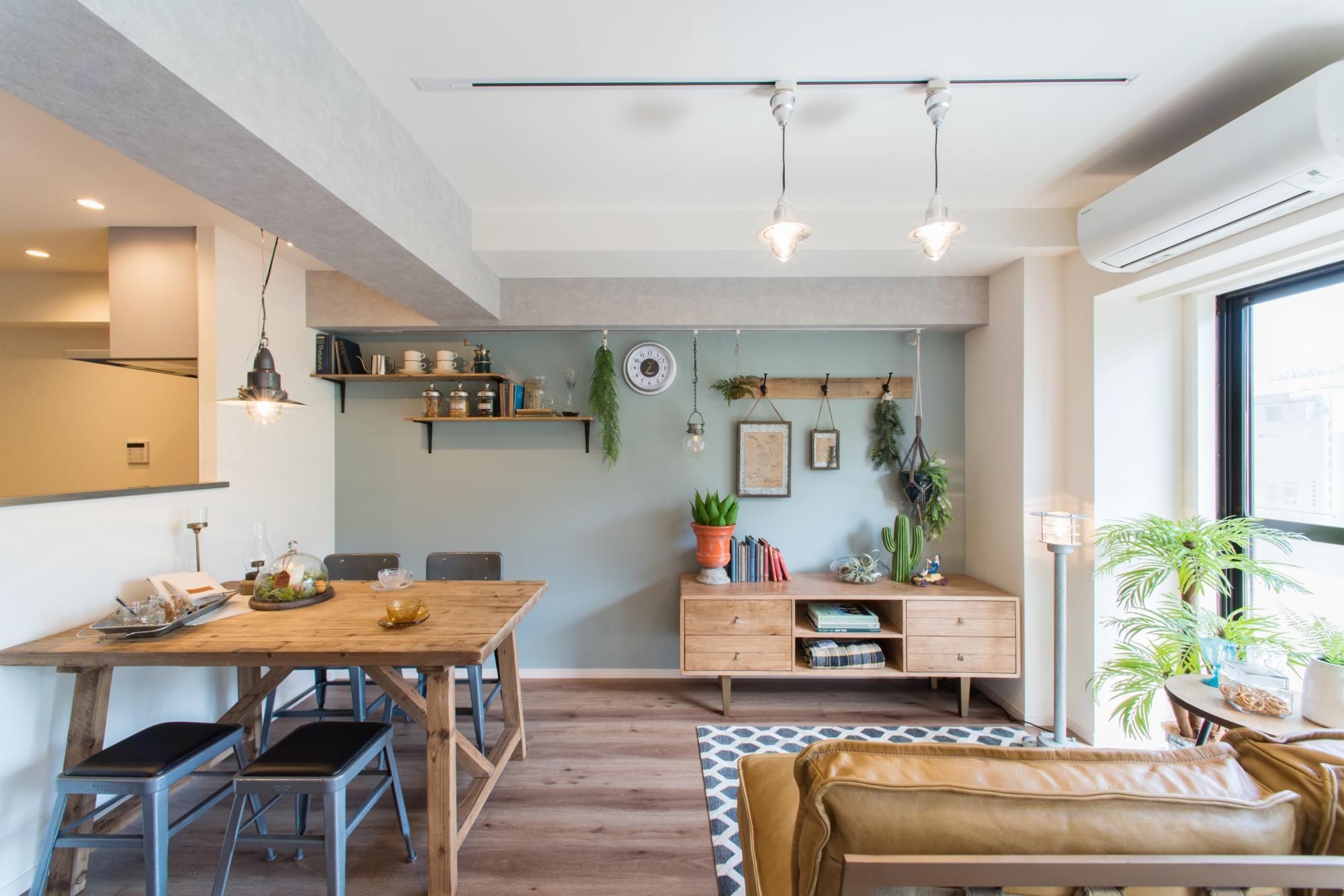 「MyRENO JOINT WORK WITH DULTON 」のリビングダイニング