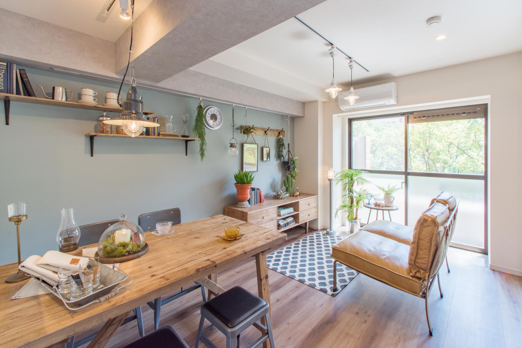 「MyRENO JOINT WORK WITH DULTON 」のリビングダイニング