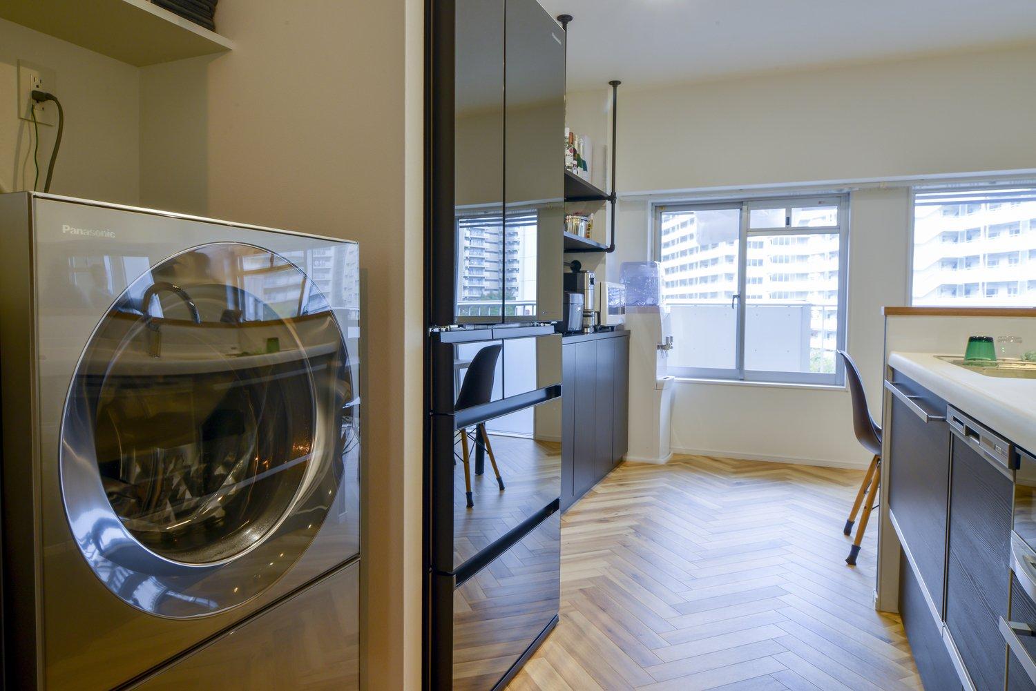 「住みたかった街で見つけた中古物件。こだわりのリノベーションで理想のお部屋に大変身」のキッチン