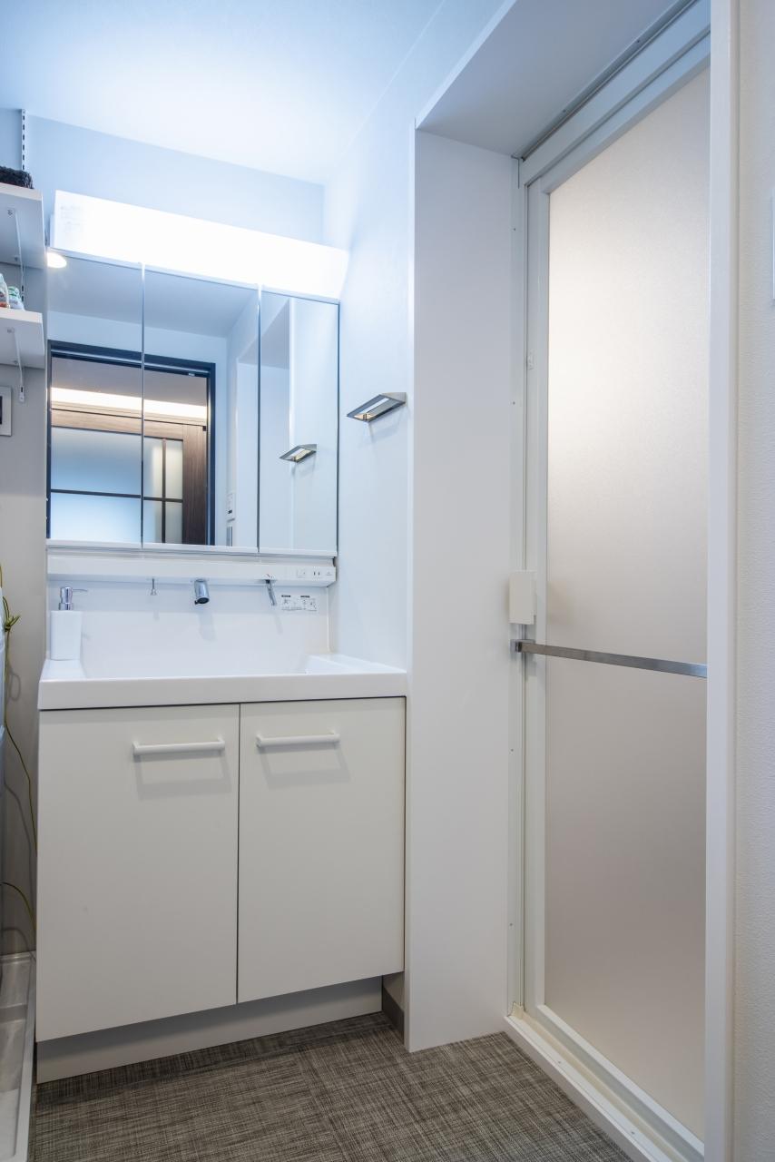 「間取りへのこだわりをカタチに。帰りたい街に作り上げた理想のお部屋」のお風呂・洗面所・トイレ