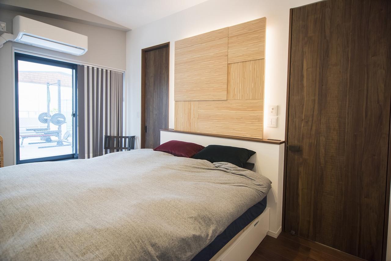 陽が沈む西側にある寝室です。ウォークインクローゼットがあります。