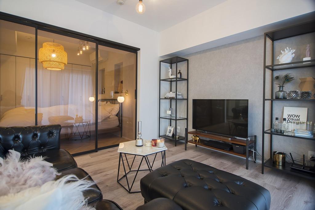 大人モダンな空間を演出するアクセントクロスを採用しました。