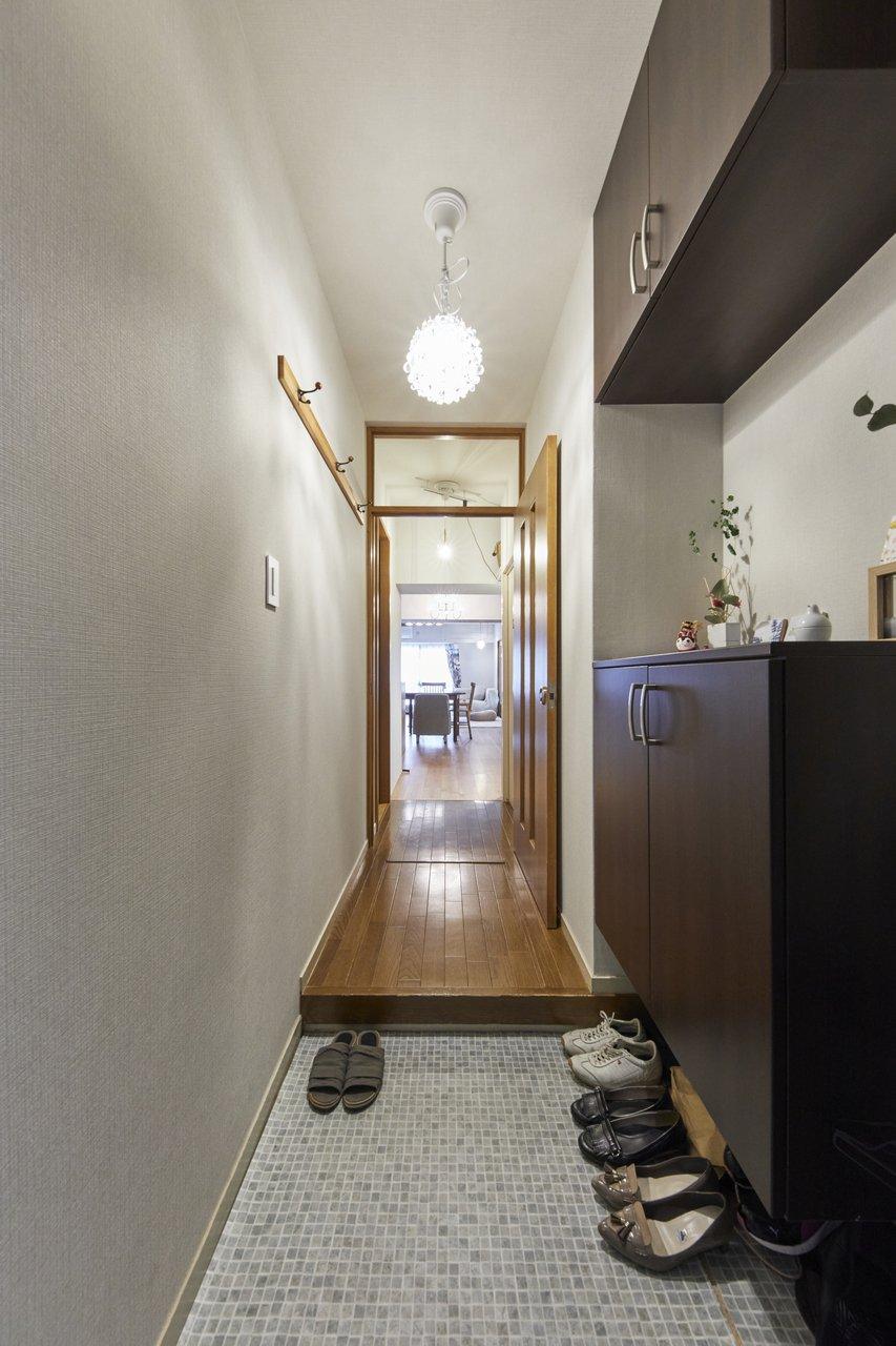 リビングへ繋がる玄関。