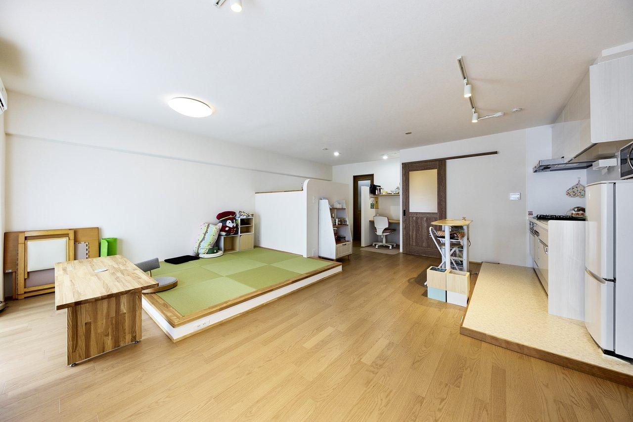 「小上がりのある暮らし」のリビングダイニング