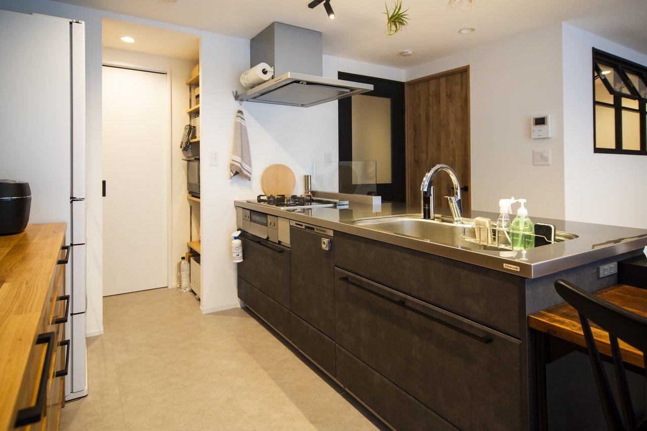 「光と風と暮らす家」のキッチン