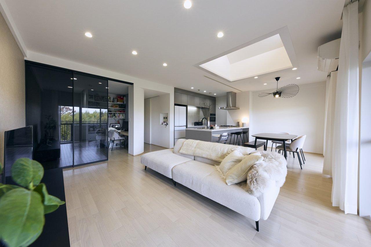 ソファやテレビボードは、奥様が自ら3Dパースを活用してイメージを落とし込んでから購入したそう。