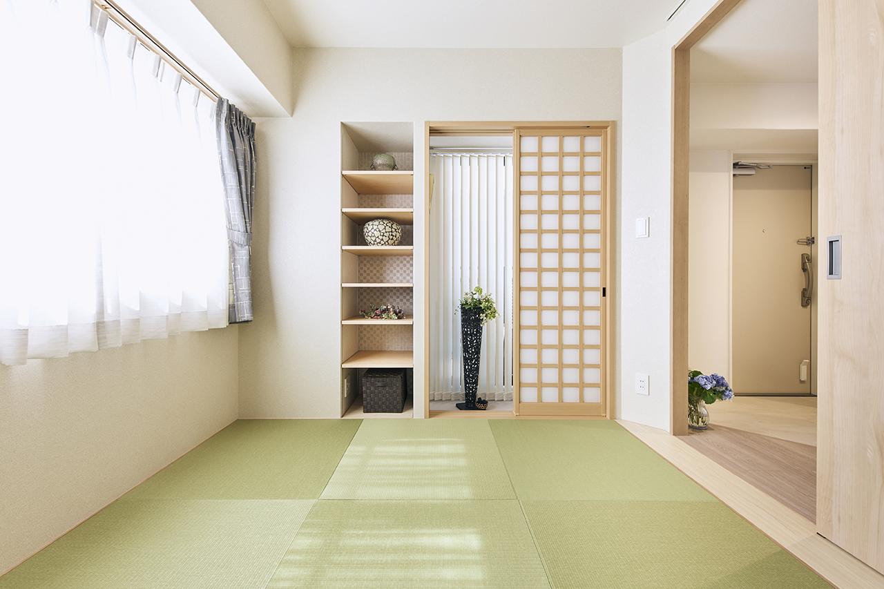 客間として使用する和室は、玄関を入って右側に配置