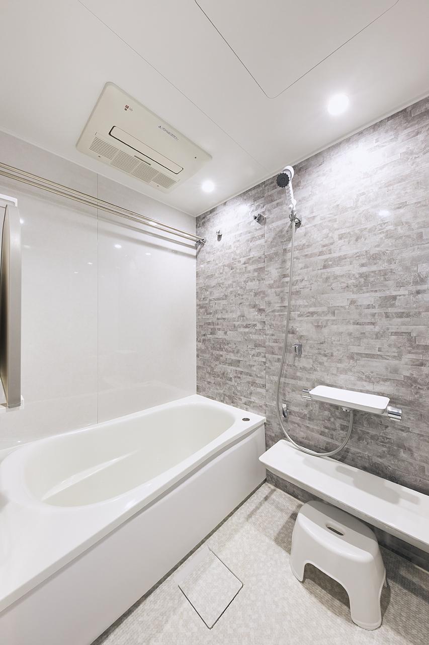 床洗浄機能を取り入れ、掃除のしやすさにこだわった浴室