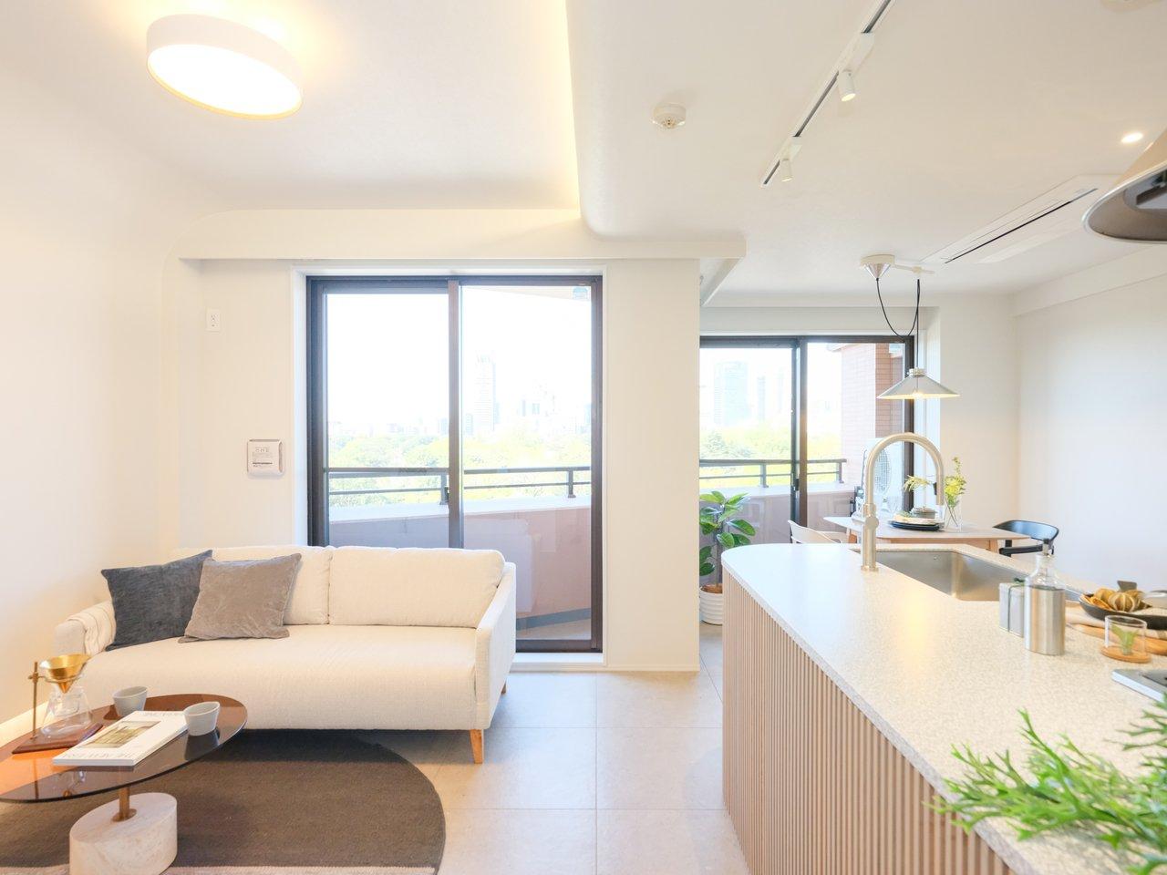 壁で区切られていた空間を、ひとつなぎのLDKに間取り変更