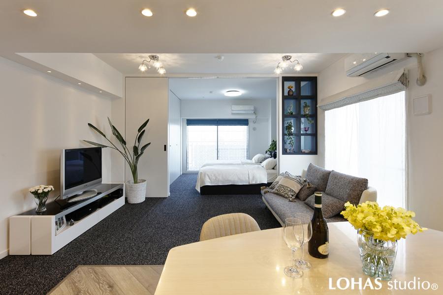 ラグジュアリーな印象のホテルライクなLDです。LDKと寝室がまとまる一体的なデザインが特徴。