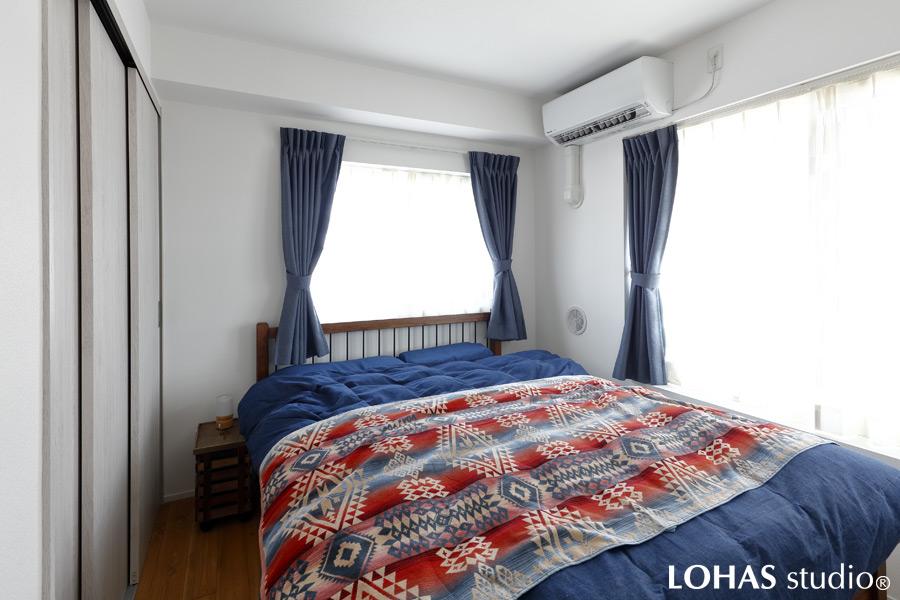 LDKとはトーンを変えて、落ちついた印象の寝室です。既存の壁面クローゼットに加え、ひと続きになっているW.I.Cもあり収納力はバツグン。