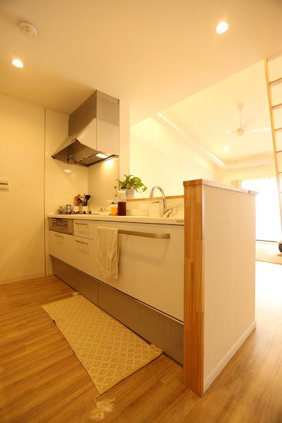 対面キッチンは、料理をしていても家族との対話が弾む