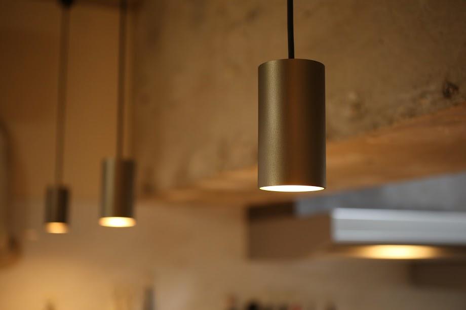 スポットシーリングライトでオシャレ感アップ