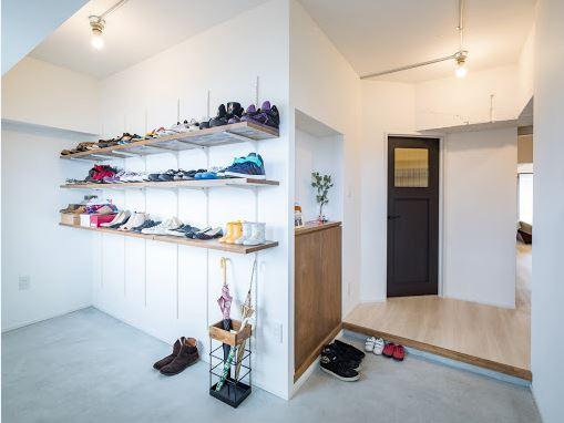 お気に入りの靴を並べられる広々土間収納