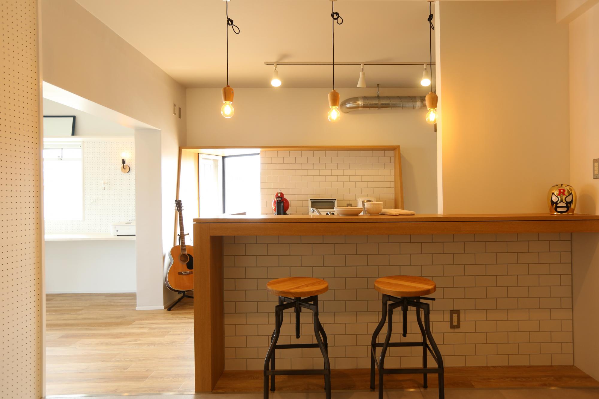 カウンターキッチンを採用し、カフェのような空間に