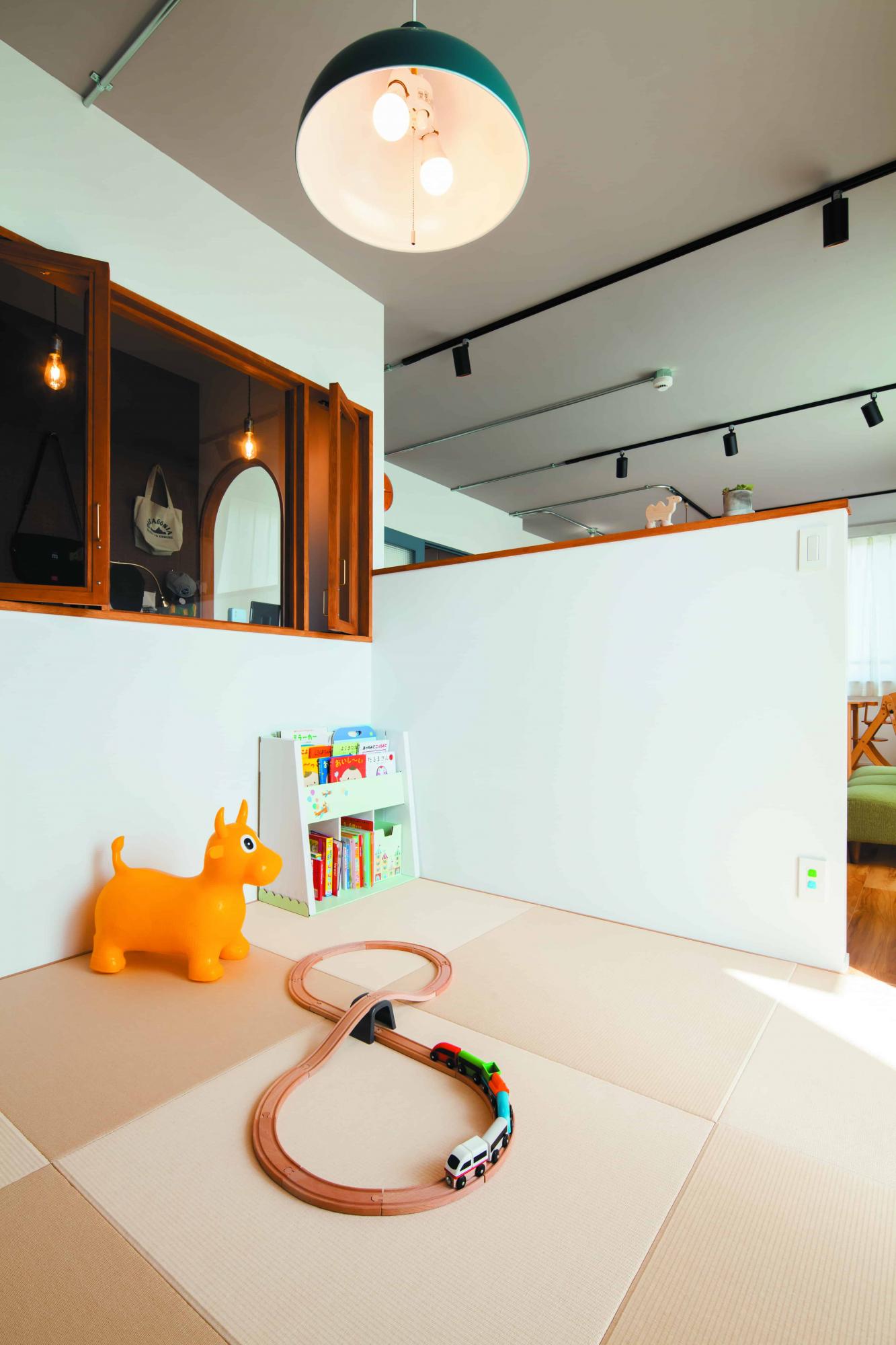 お子様の遊ぶスペースにもできる畳コーナー。